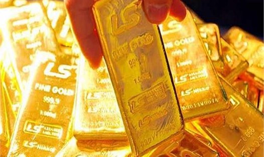 Giá vàng thế giới tăng vọt nhờ đồng USD suy yếu. Ảnh PV